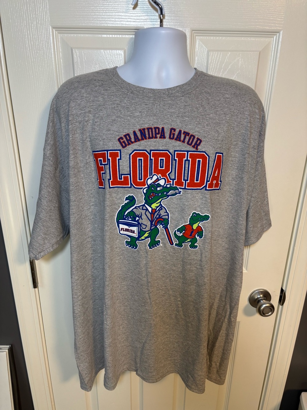 Champion Florida Gators Grandpa Gator Tee with graphic of two gators 2XL